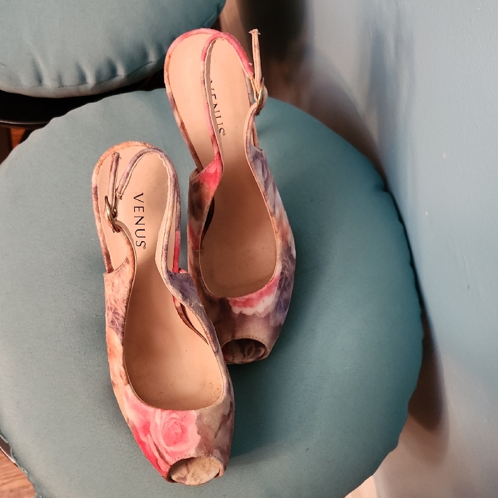VENUS Multicolor Floral Peep-Toe Heels